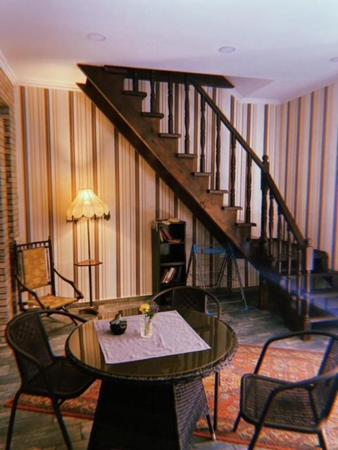 Home Away Home In Heart Of 第比利斯 外观 照片