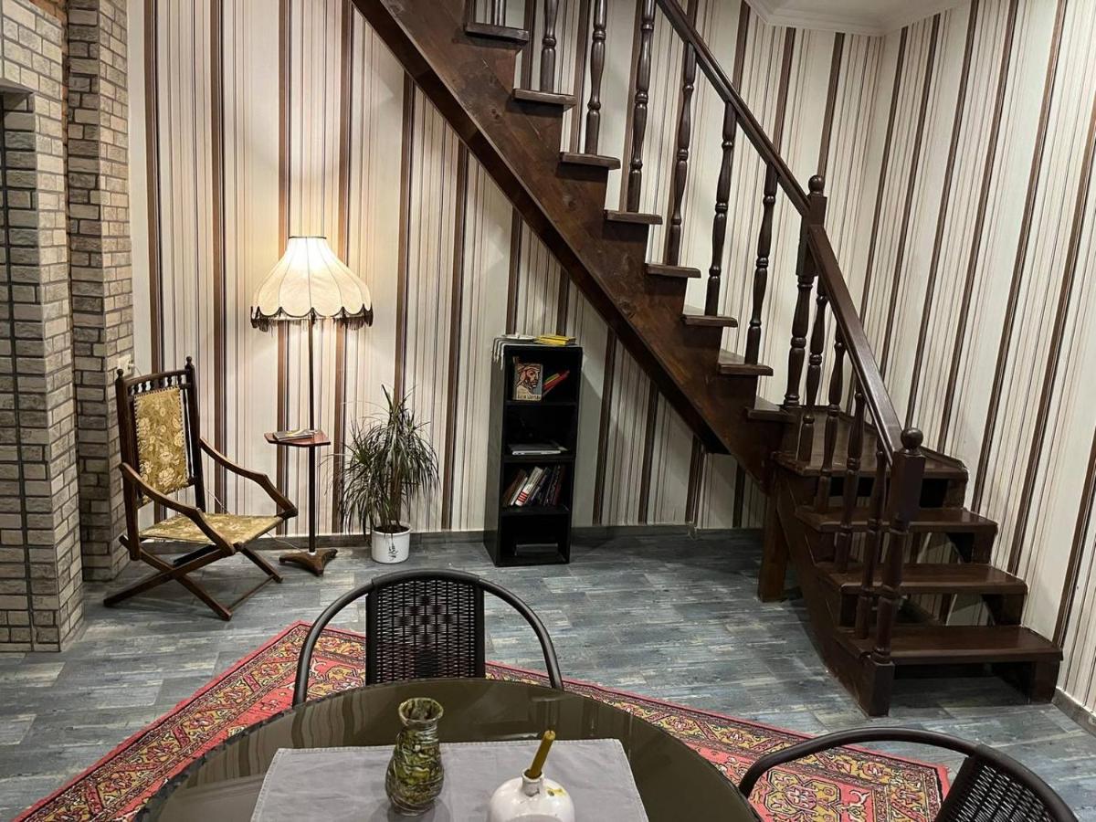 Home Away Home In Heart Of 第比利斯 外观 照片