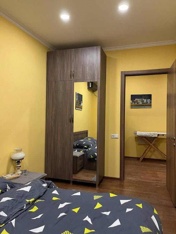 Home Away Home In Heart Of 第比利斯 外观 照片